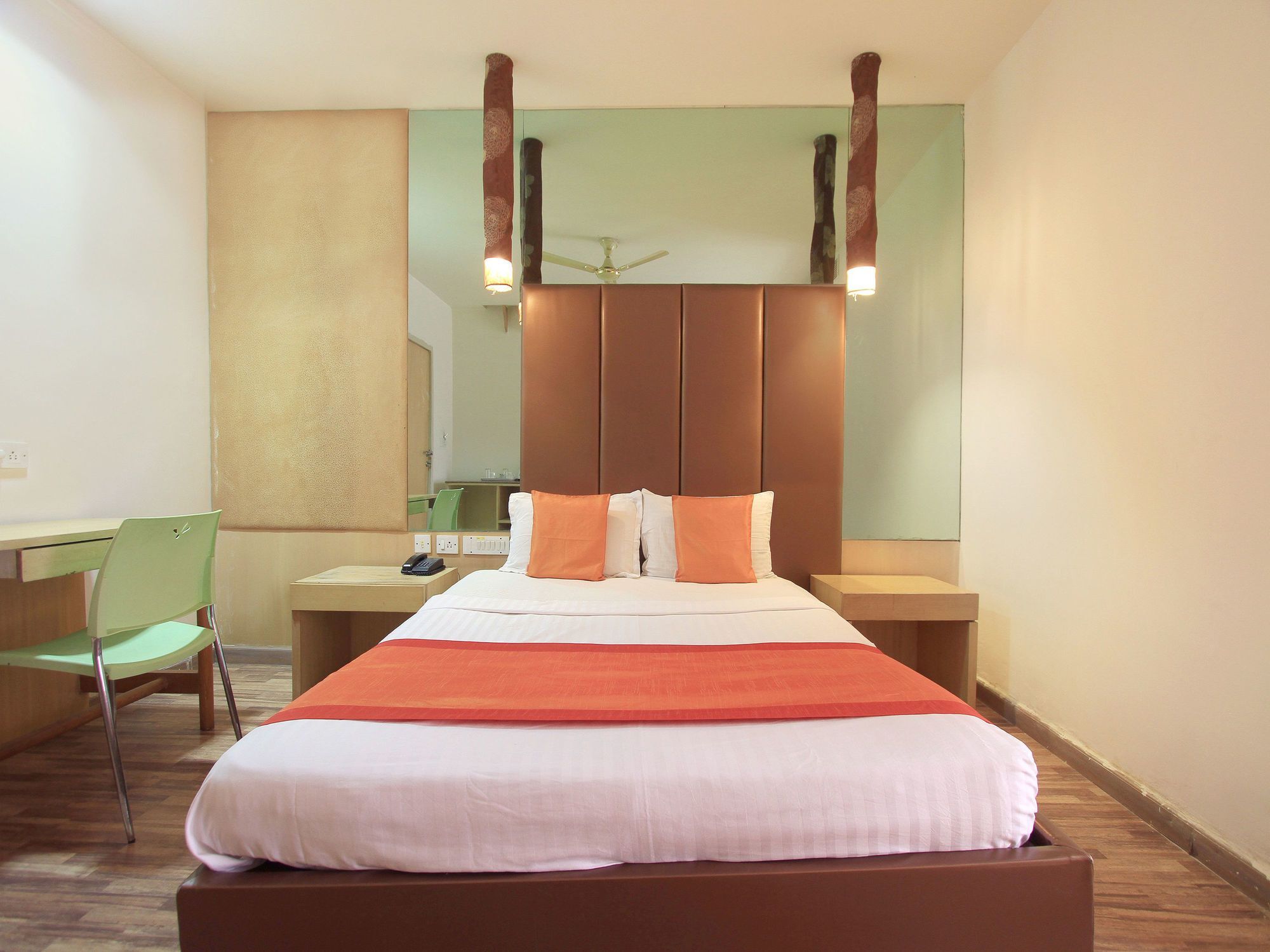 Purple Inn Boutique Hotel Mysore Exterior photo